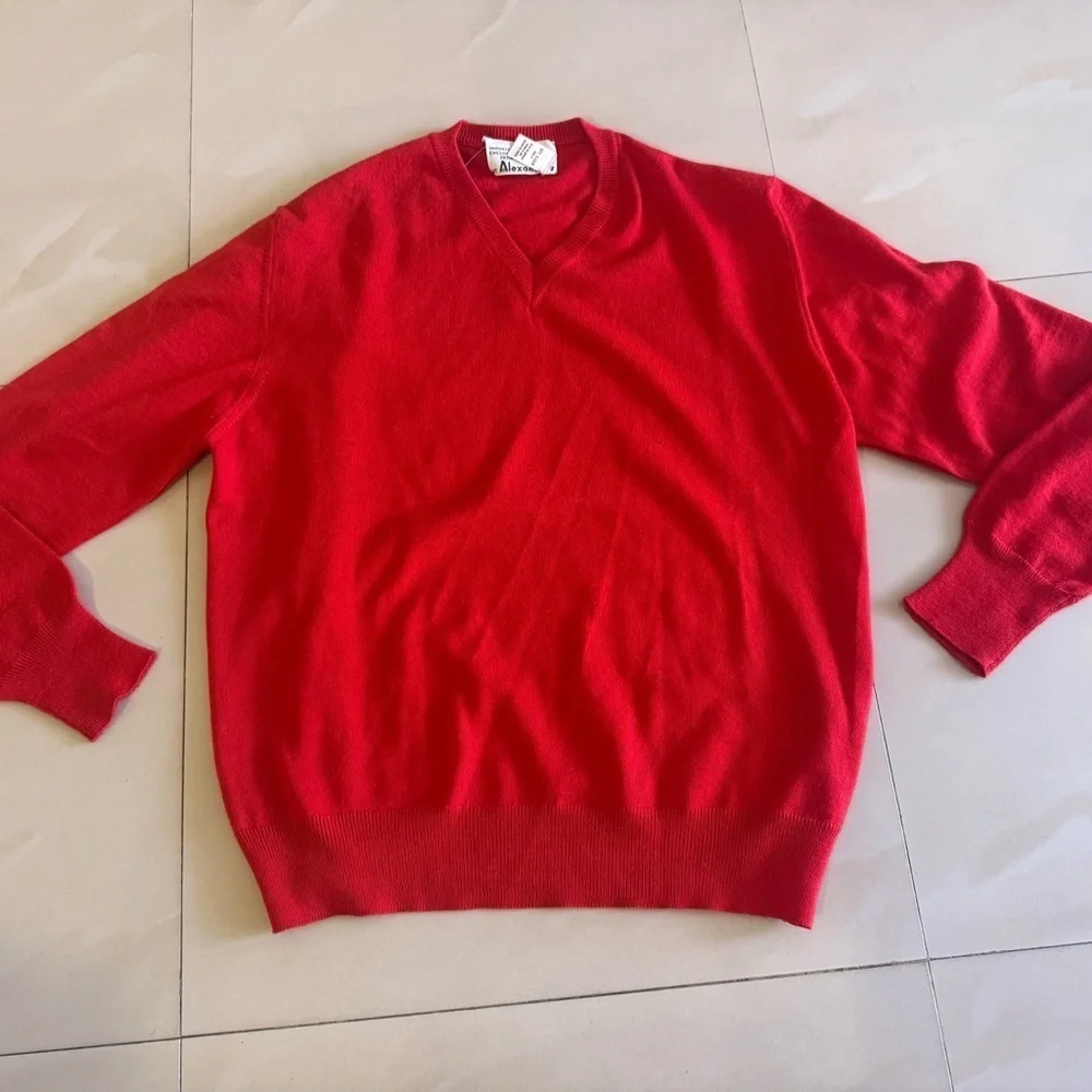Sweater for Men imported exclusively from italy At Alexander red 100% wool red L